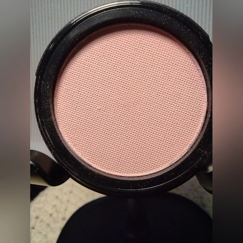 Joe Blasco Dry Blush Puff 8H1